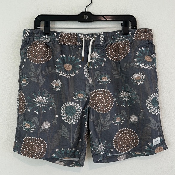 Globe Men’s Floral Swim Shorts - Picture 1 of 9
